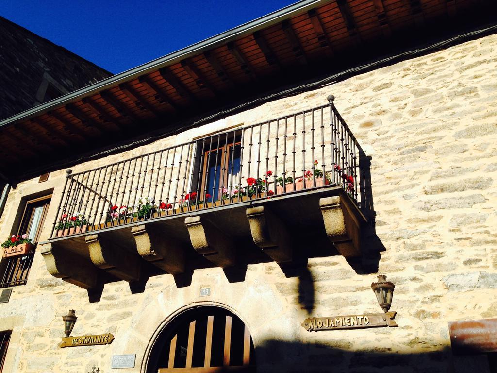 La Hoja De Roble Guest House Puebla de Sanabria Exterior photo
